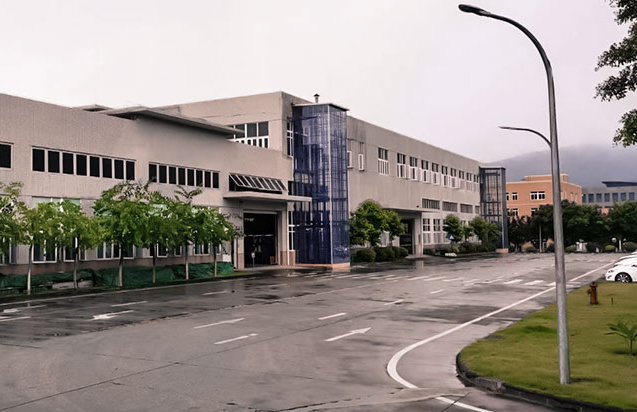 室外导轨式升降货梯